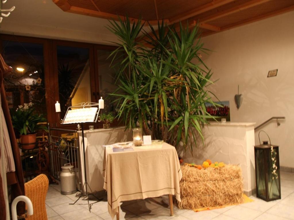 Inn Landgasthof Zur Gemütlichkeit Mombris Exterior foto